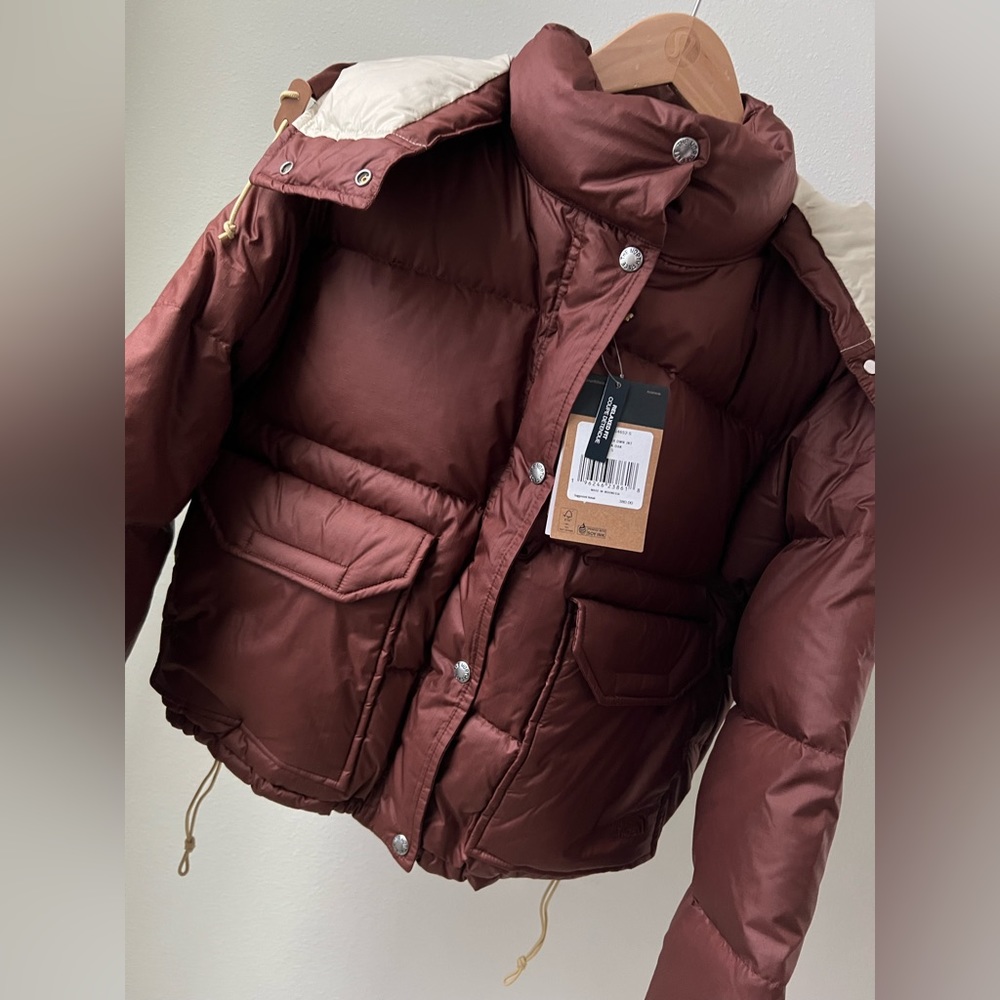 The North Face Women’s 71 Sierra Down short jacket in Dark Oka - Picture 6 of 13